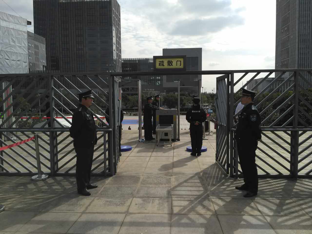 保安公司聯(lián)合7家協(xié)作單位圓滿完成安保任務(wù) (5).jpg