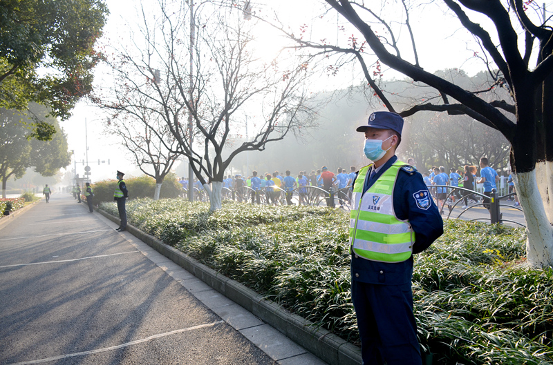 安保公司圓滿完成2020年海峽兩岸(昆山)馬拉松安保工作.JPG