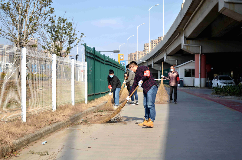 安保公司組織開展“橋下空間整治攻堅(jiān)”專項(xiàng)志愿活動 (1)_副本.jpg