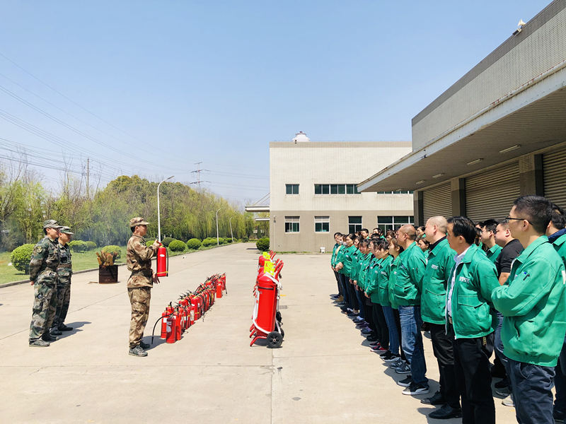 保安公司聯(lián)合駐點(diǎn)單位開展消防安全培訓(xùn).jpg