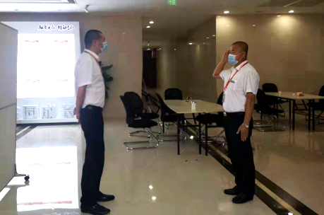 安保公司昆通物業(yè)駐農(nóng)商行保安開展禮儀與行為規(guī)范培訓.png